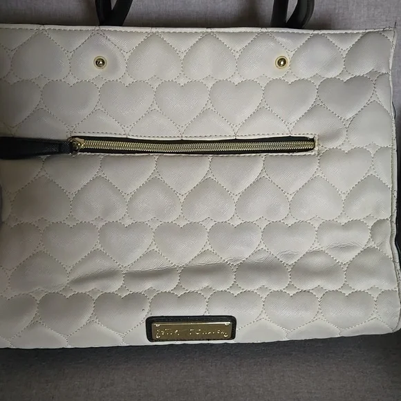 Betsy Johnson Purse - Picture 4 of 7